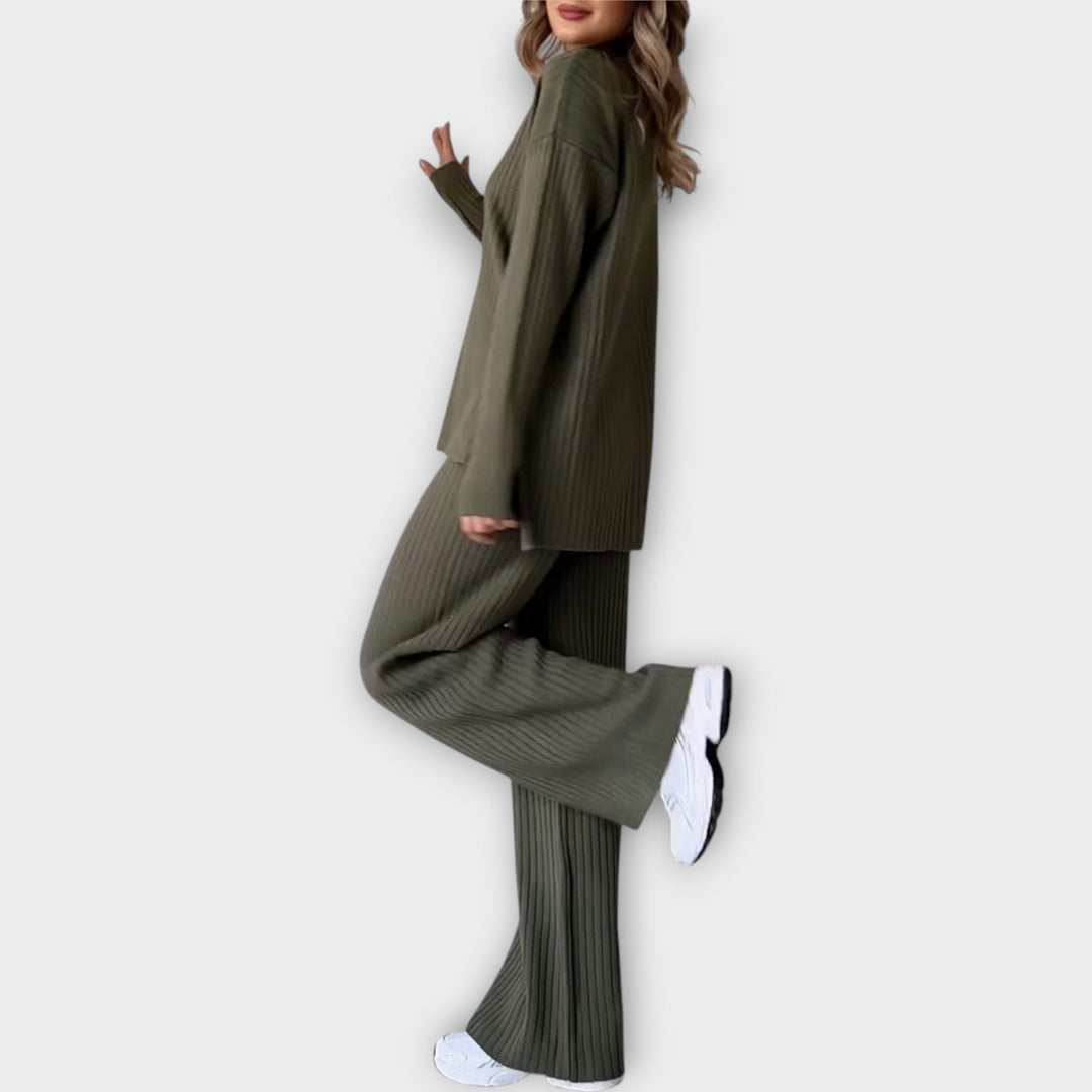 Set tricotată cu croială confortabilă