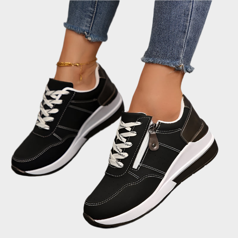 Karla - Pantofi cu matériel lacuit