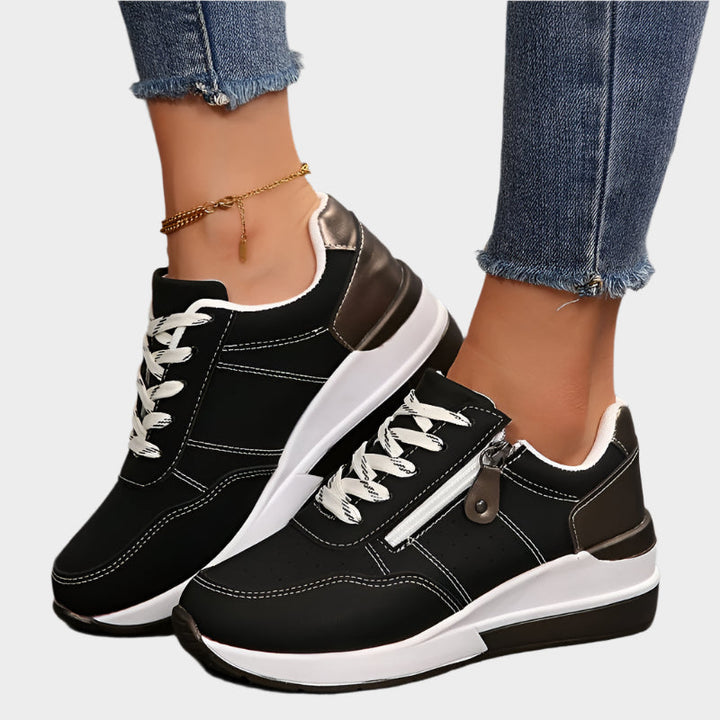 Karla - Pantofi cu matériel lacuit