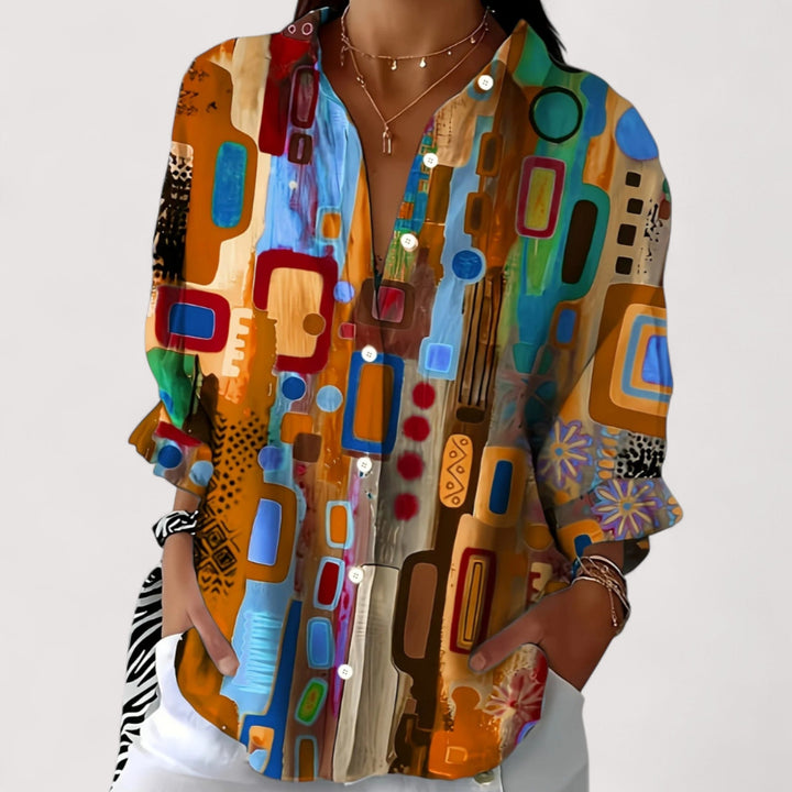 Ursina – Bluza clasică cu un accent modern