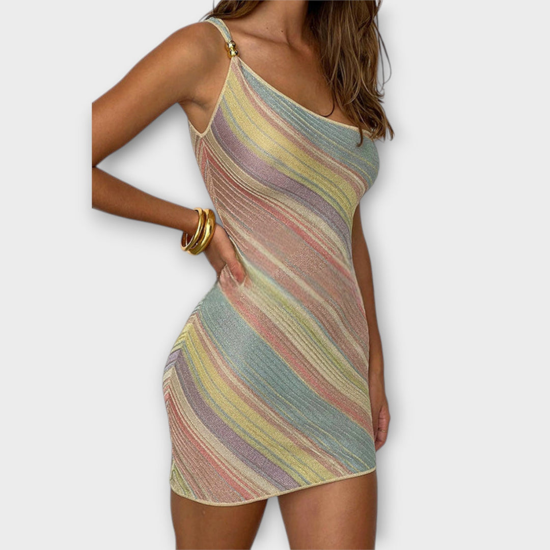 Kira - Rochie Mini Tendențioasă pe un Umăr