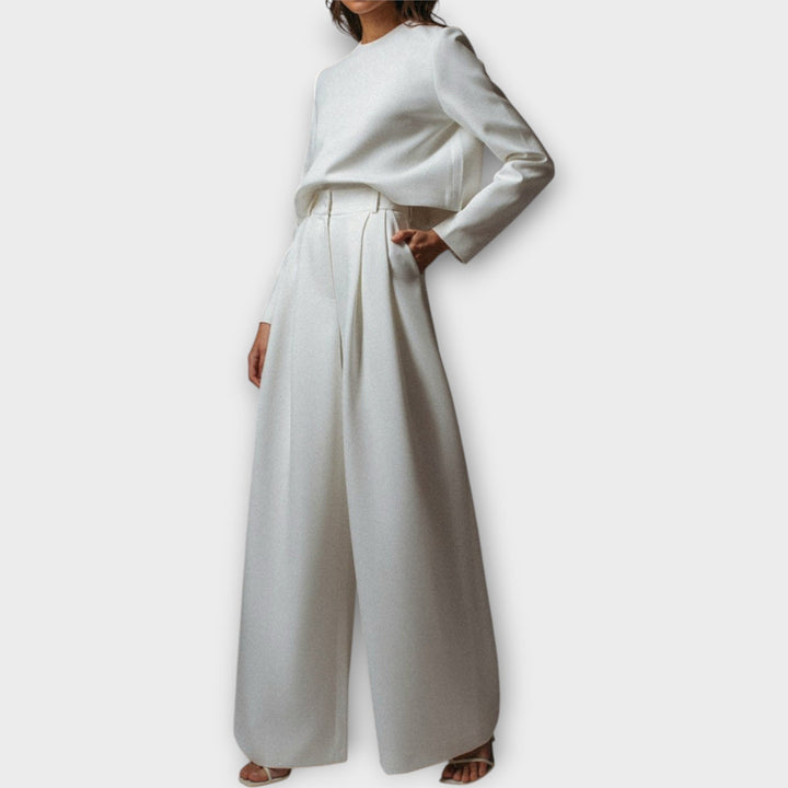 Set cu Simplitate Elegantă și Stil Clasic