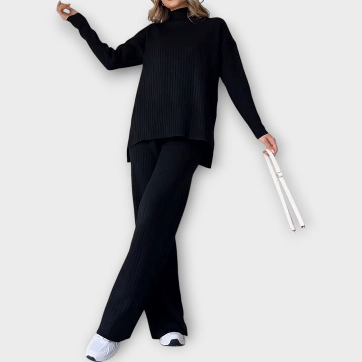 Set tricotată cu croială confortabilă