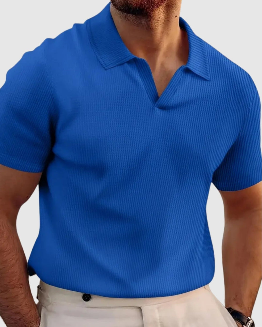 Tricou cu gâtV Libuše– cu model modern