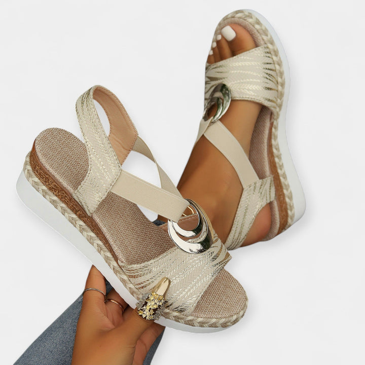 Sandale romane tricotate