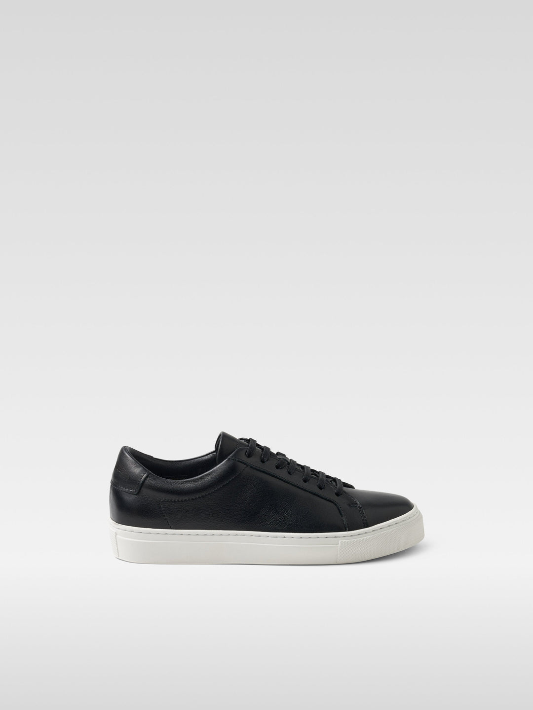 Pantofi sport din piele neagră pentru femei