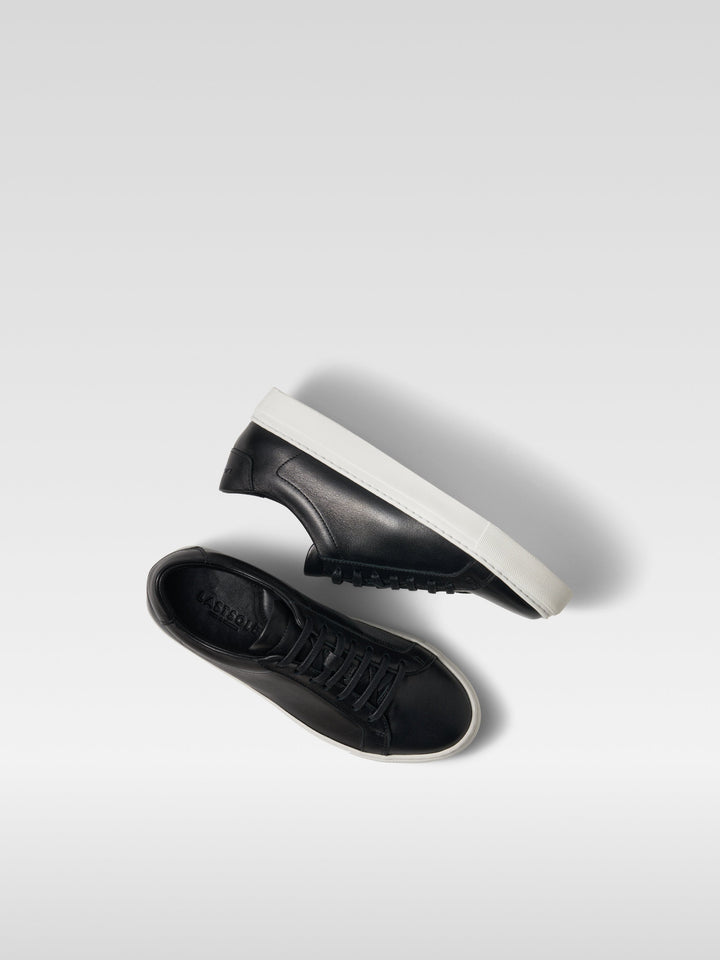 Pantofi sport din piele neagră pentru femei