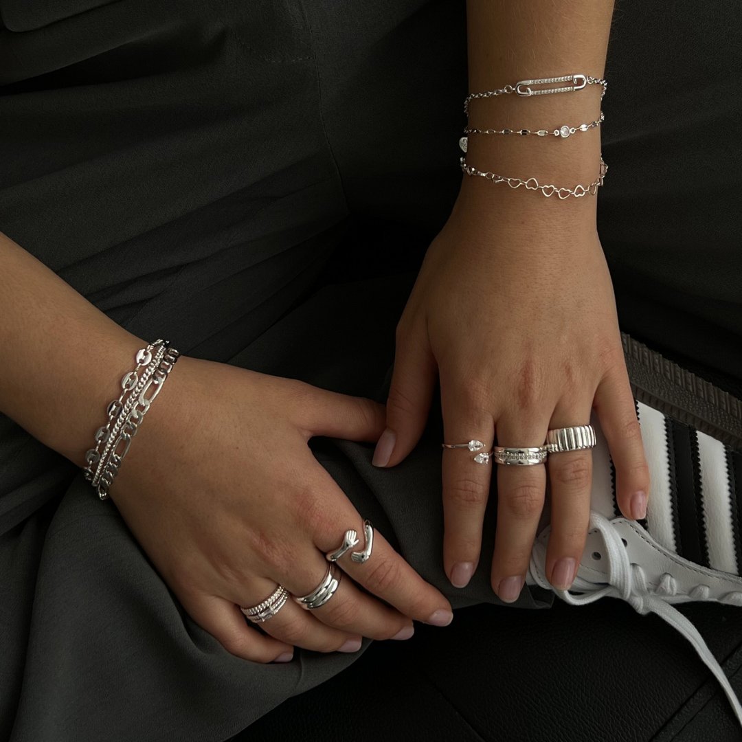 Maja - Inel care Îmbină Strălucirea și Nota Personală