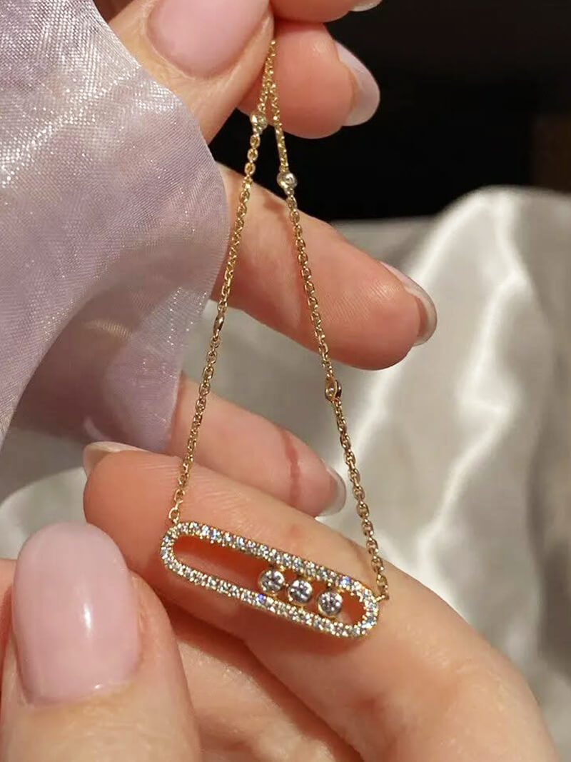 Ana - Colier cu Trei Diamante în Mișcare