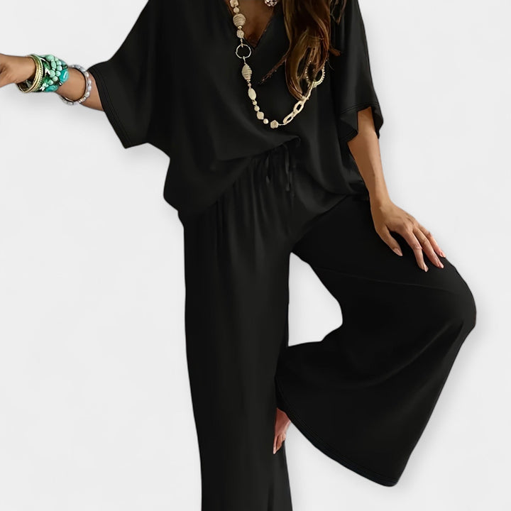 Set Transparent cu Pantaloni Largi și Bluză Fluidă