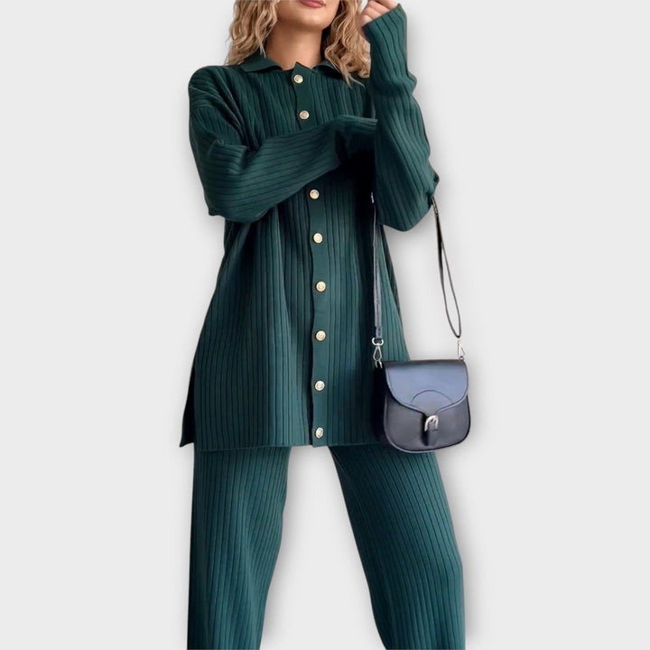 Set cu bilele fine și linie elegantă