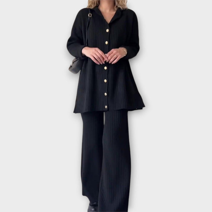 Set cu bilele fine și linie elegantă